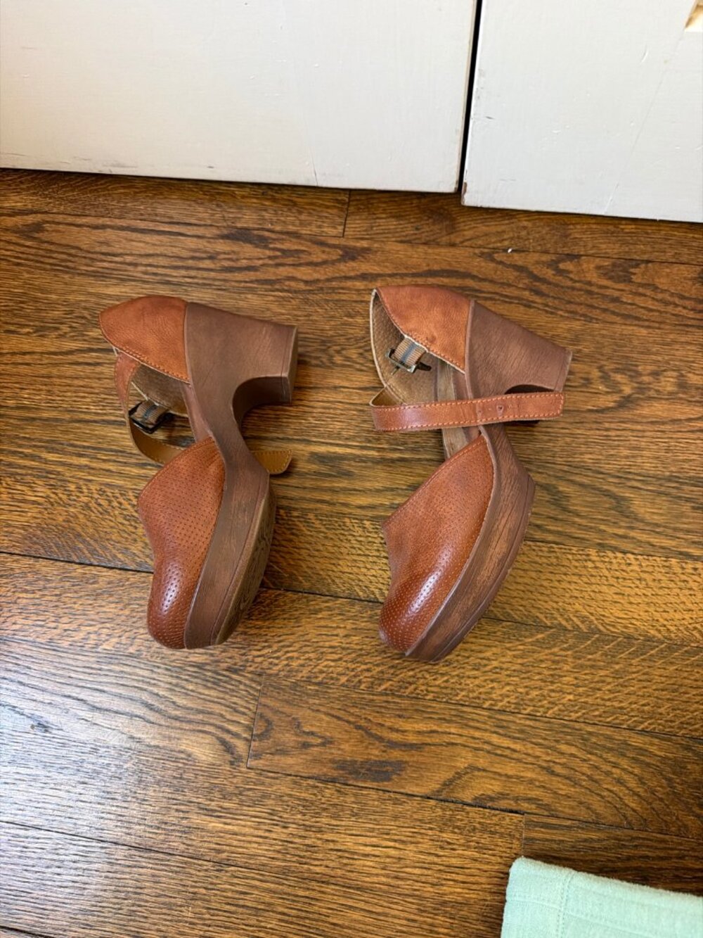 BOC Born Brown Leather Mary Jane Pumps — Size 8, Block Heel